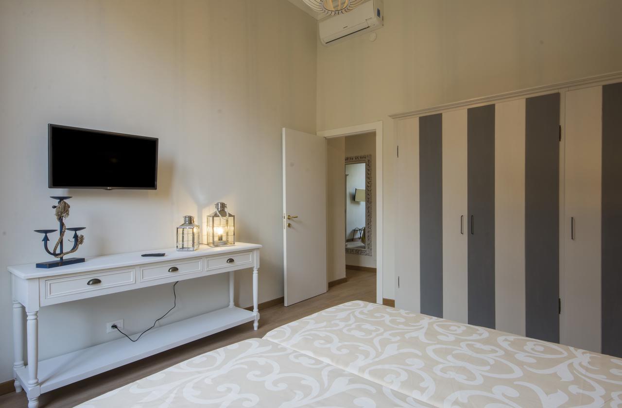 Iris Apartments By Mmega ฟลอเรนซ์ ภายนอก รูปภาพ
